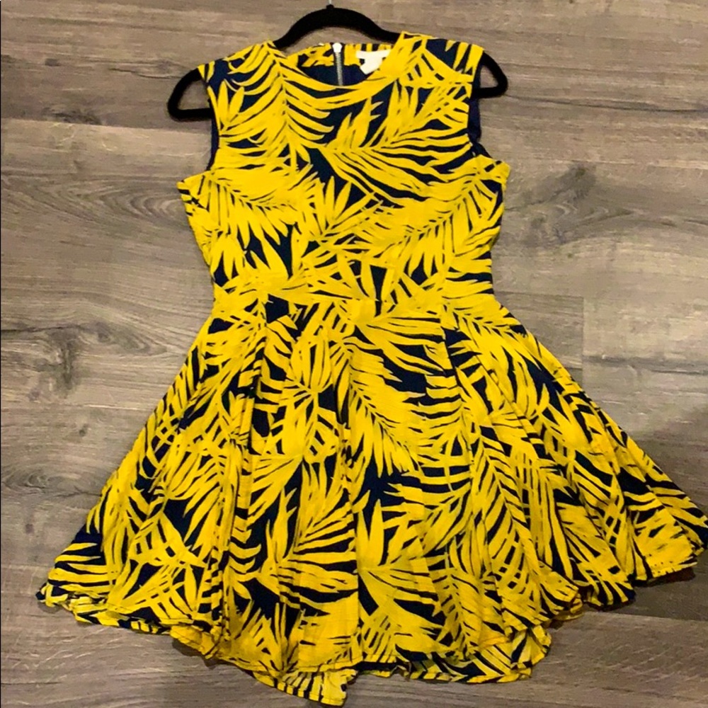 H&M floral dress (runs small), see measurements